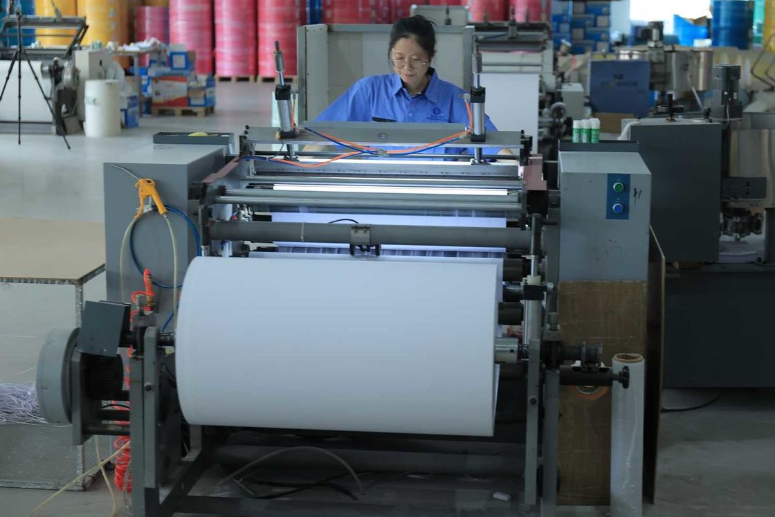 Thermal Small Roll Slitting Machine Durable Operating Life Long Using Period High Accuracy